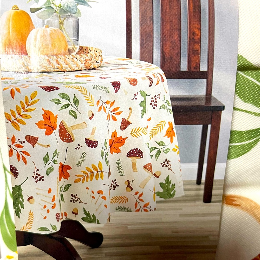 NWT Mushroom Print 70” Fall Harvest Table Cover